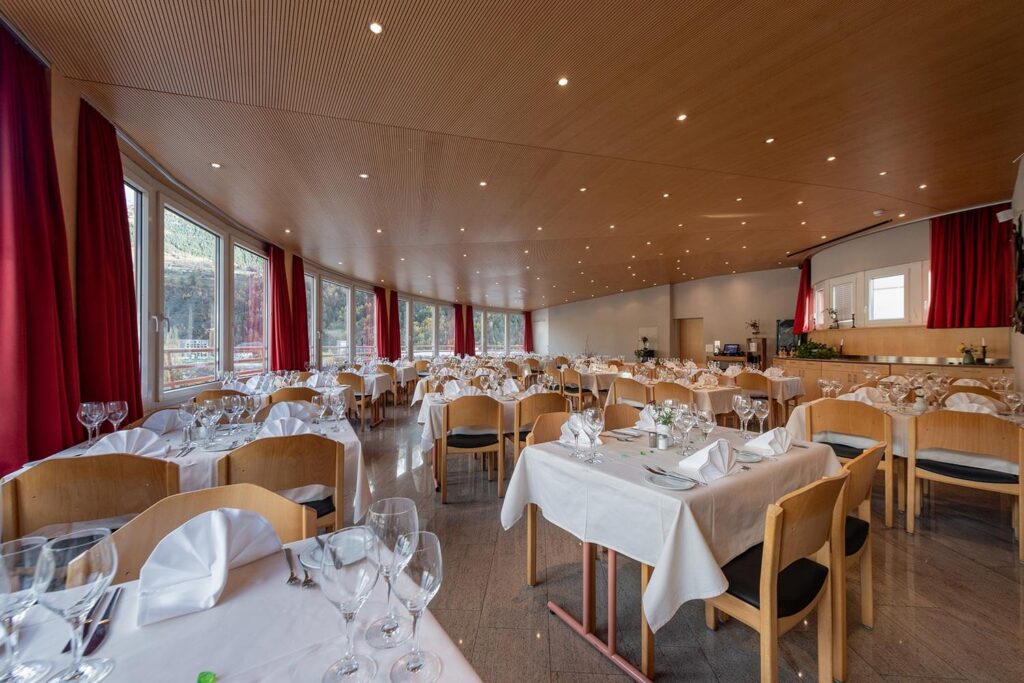 Interior view of the restaurant Alexander in Naters near Brig